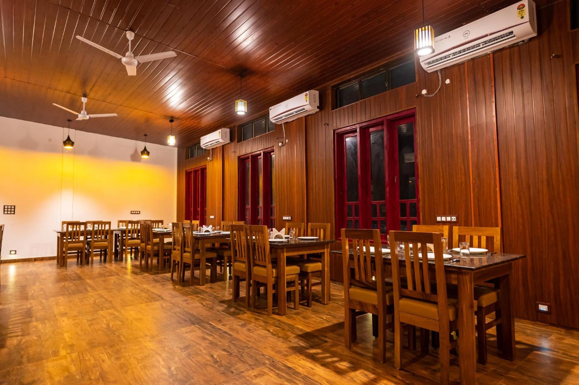 The Kaziranga Address Hotel Exterior foto