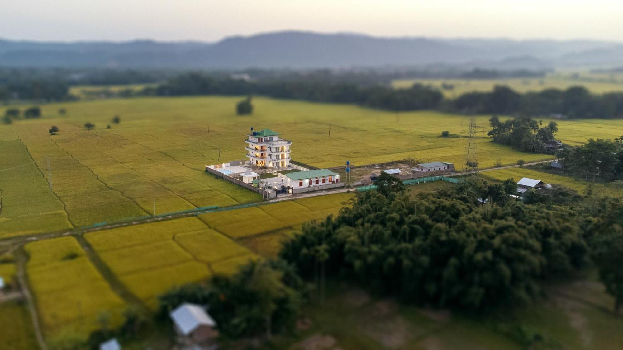 The Kaziranga Address Hotel Exterior foto