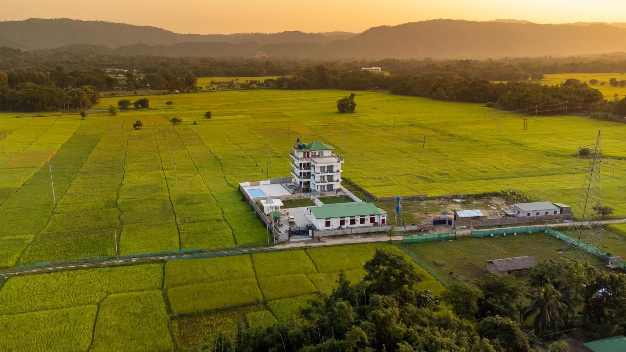The Kaziranga Address Hotel Exterior foto