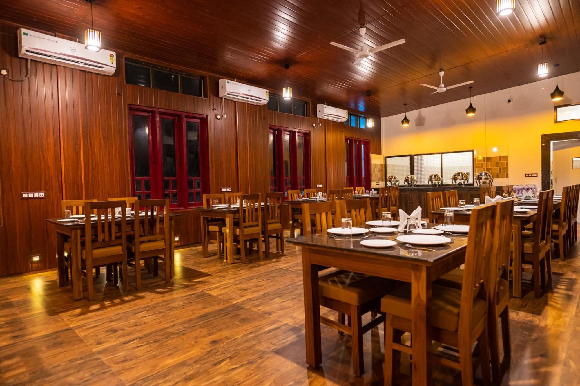 The Kaziranga Address Hotel Exterior foto